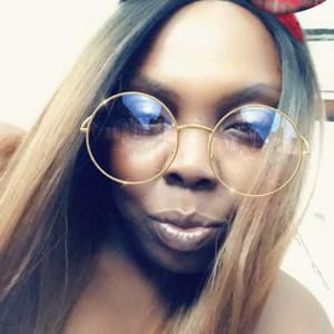 Meet your Posher, Veneeda